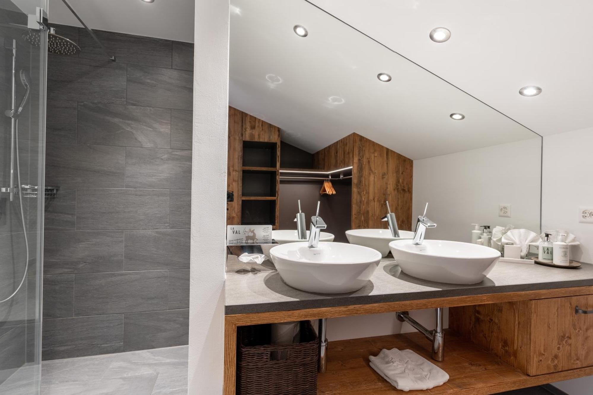 La Val Hotel & Spa Breíl 外观 照片