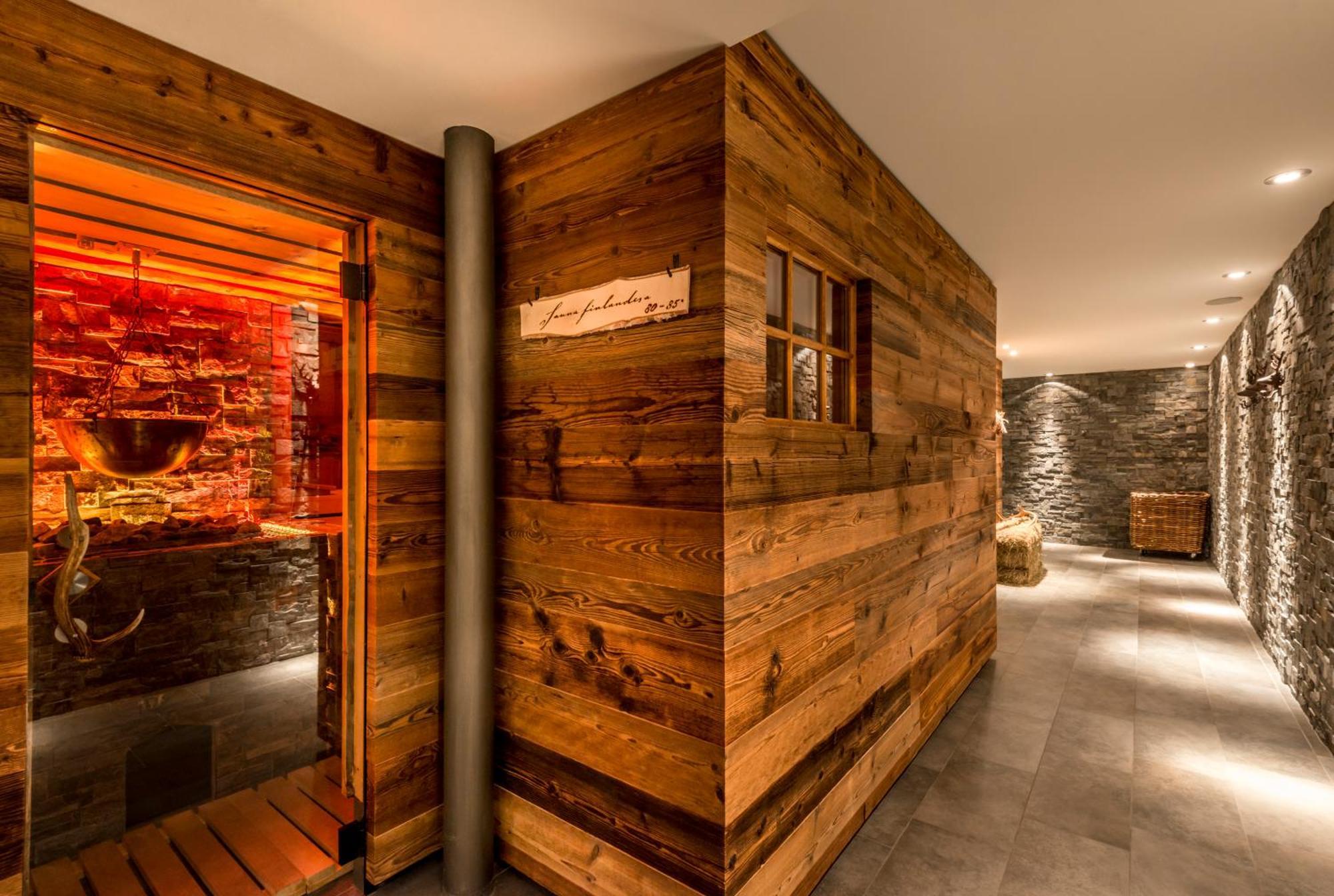La Val Hotel & Spa Breíl 外观 照片
