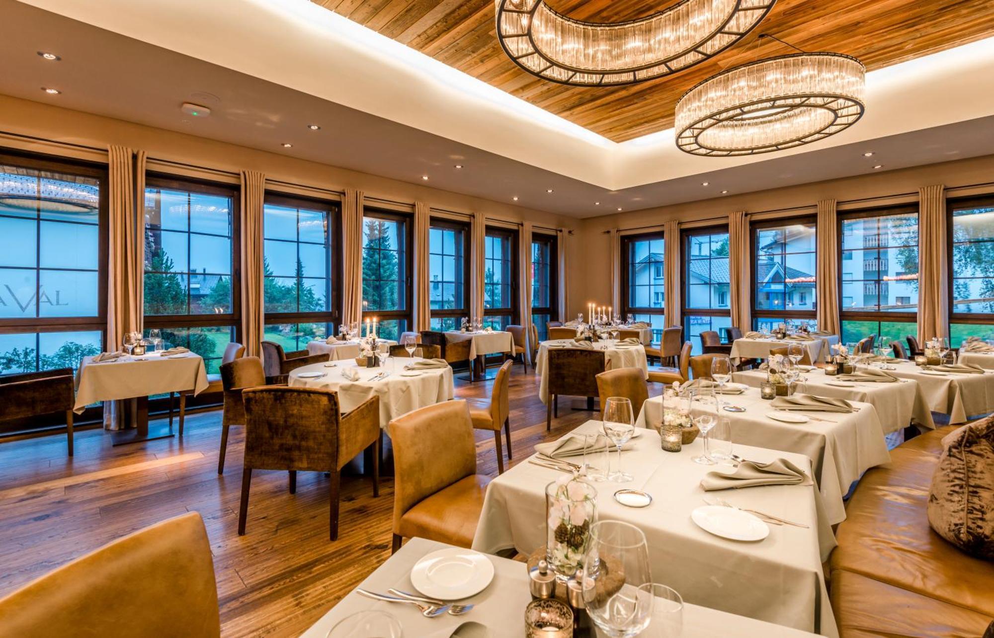 La Val Hotel & Spa Breíl 外观 照片